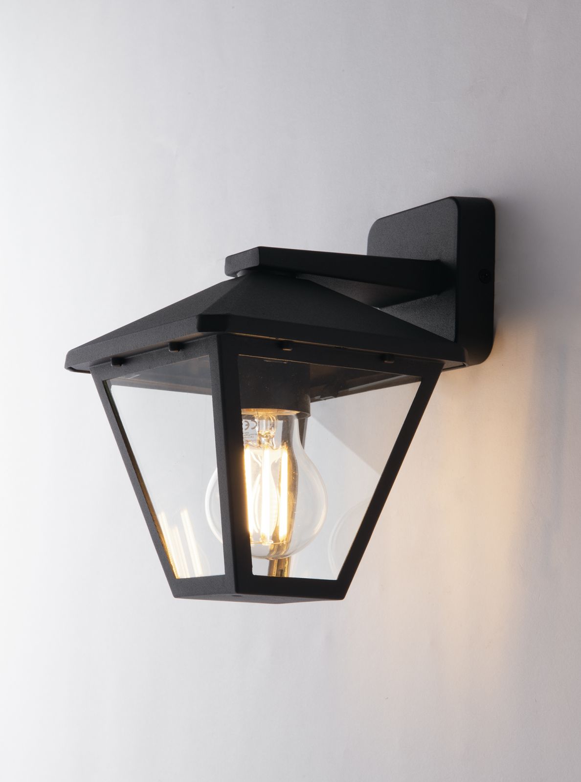 Applique per esterno IP44 in alluminio antracite diffusore vetro rivolta in basso lampada 1XE27 non inclusa PRISMA Applique per esterno IP44 in alluminio antracite diffusore vetro rivolta in basso lampada 1XE27 non inclusa PRISMA